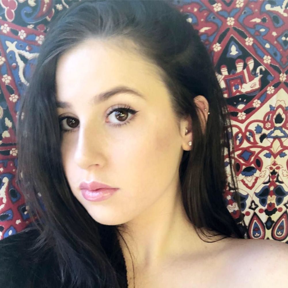 Meet your Posher, Kayla